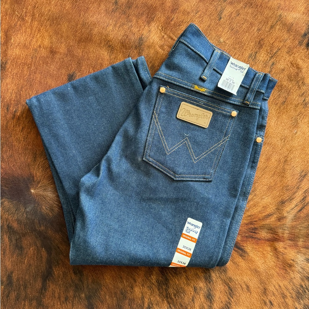 Wrangler Men's Classic Indigo Straight Jeans